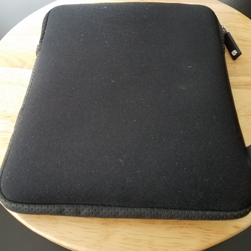 INCASE TABLET CASE - Picture 4 of 4